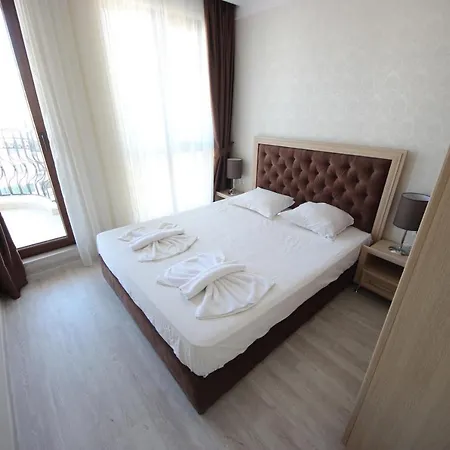 Menada Harmony X ホテル